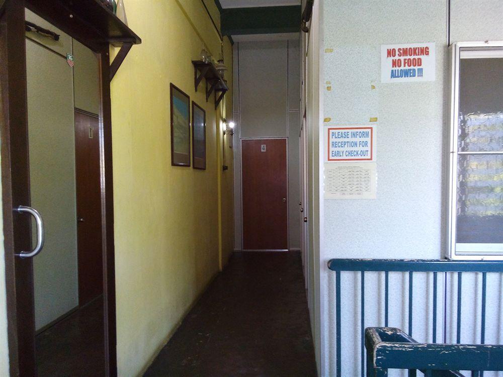 Discovery Cafe And Guesthouse Malacca Exterior photo