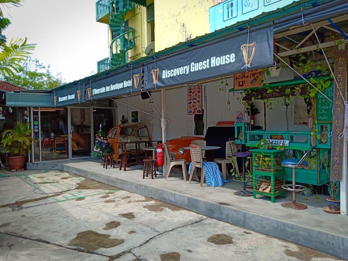 Discovery Cafe And Guesthouse Malacca Exterior photo